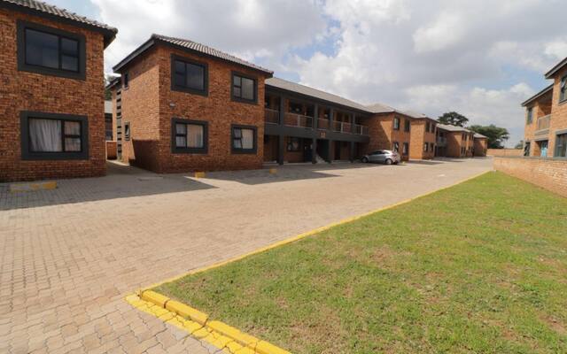 2 Bed Duplex, Rynfield