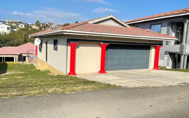4.2 ha Farm, Howick Central